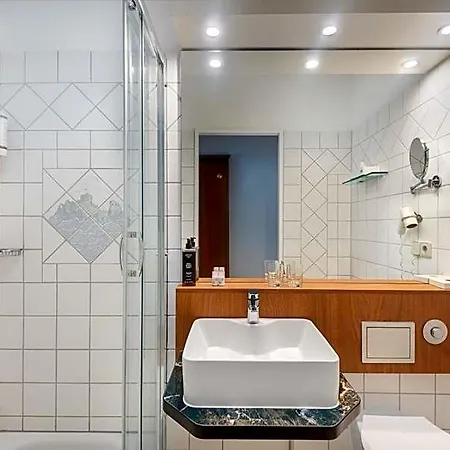 Hotel Wyndham Garden Lahnstein 4*