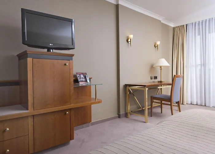 Wyndham Garden Lahnstein מלון