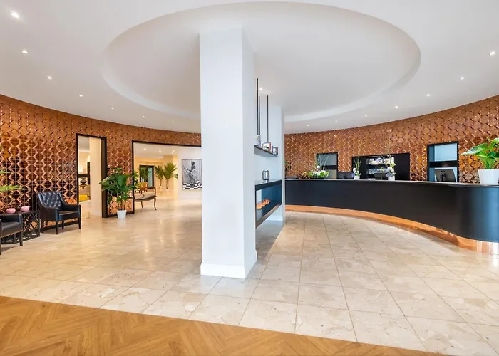 מלון Wyndham Garden Lahnstein