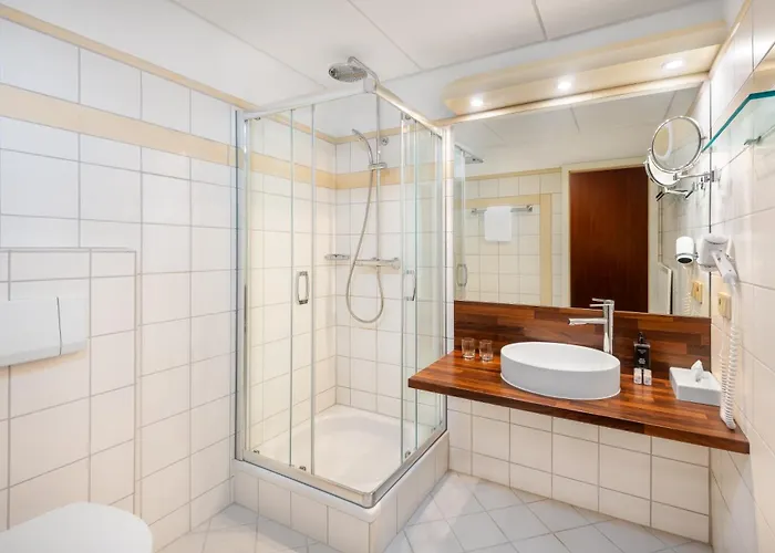 מלון Wyndham Garden Lahnstein 4*