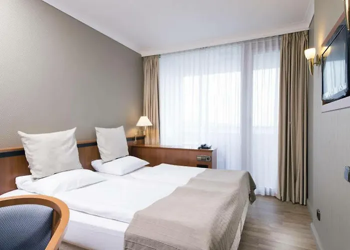 Hotel Wyndham Garden Lahnstein 4*